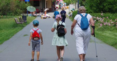 Których dziadków wolą dzieci? Naukowcy odkryli ciekawą zależność