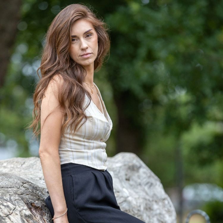 Kelly z wyglądu nie przypomina babci. Niektórzy twierdzą, że wygląda lepiej niż jej córki