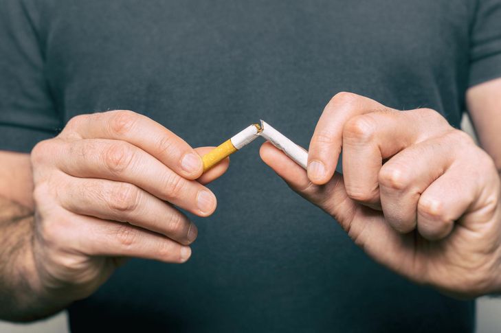 Nawyki gorsze niż palenie papierosów. Naukowcy alarmują