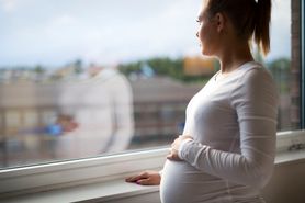 Jaki jest związek pomiędzy depresją w ciąży a niską masą urodzeniową dziecka?