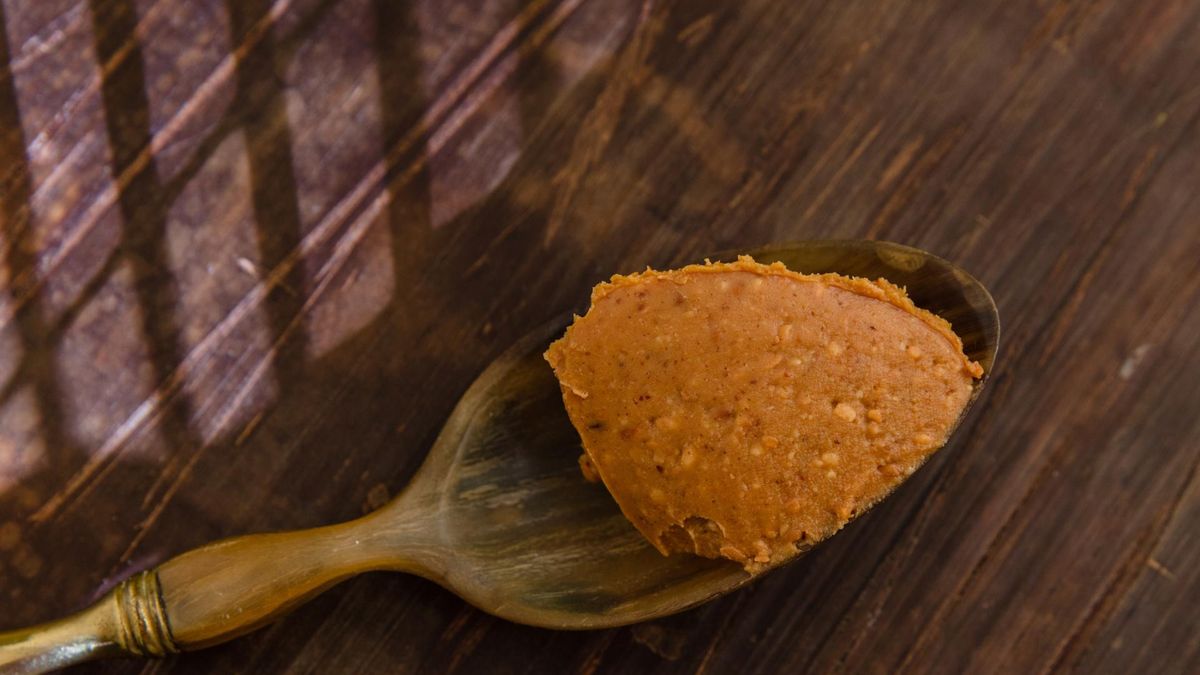 Zawiera pokaźną ilość tłuszczu, mimo to korzystnie wpływa na stężenie cholesterolu we krwi