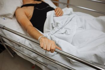 Tylu zgonów w Polsce można było uniknąć. Eurostat alarmuje, system zawodzi