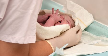 17-latka urodziła w domu. Pomogły jej filmiki z YouTube
