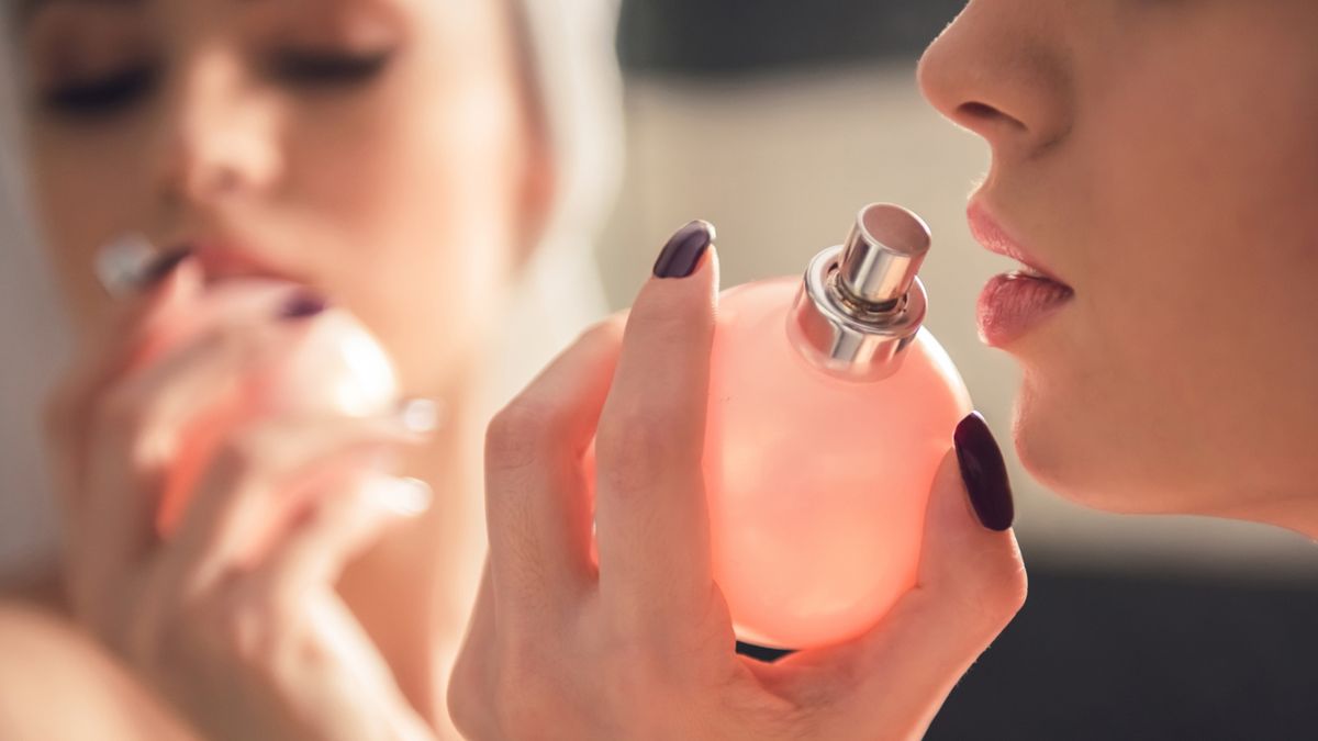 Perfumy z feromonami to kosmetyki zapachowe, które uwodzą zapachem