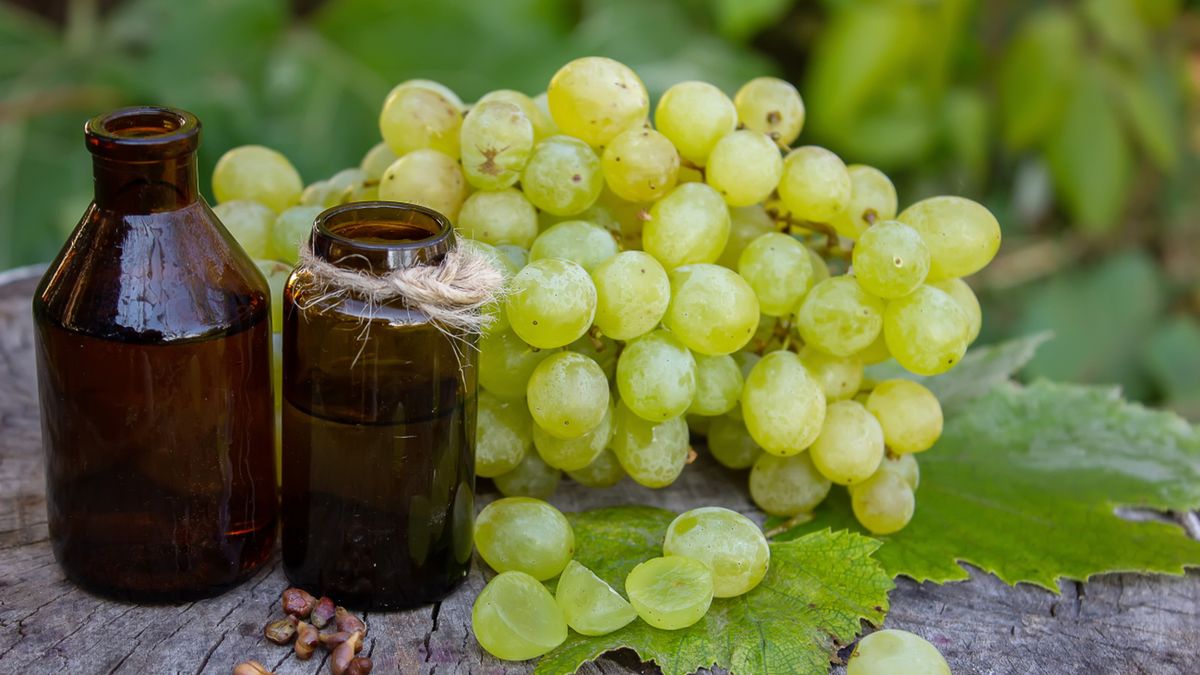 Olej winogronowy ma wszechstronne zastosowanie pielęgnacyjne