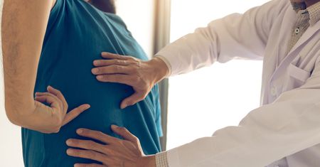 Spondyloza szyjna, piersiowa i lędźwiowa – przyczyny, objawy, leczenie