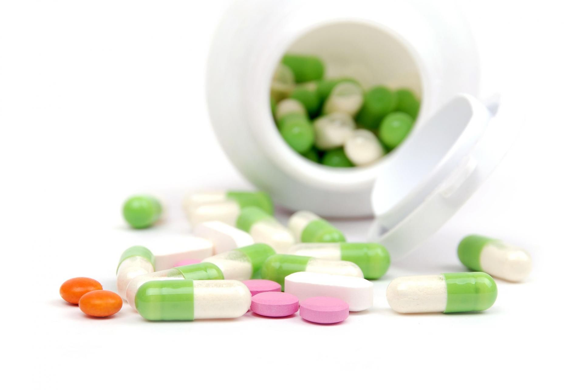 Antybiotyki mają za zadanie walczyć z bakteriami