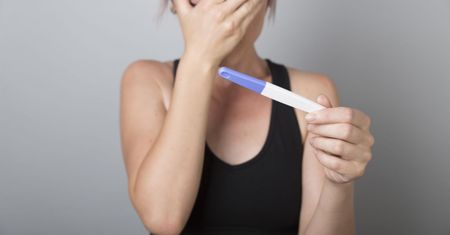 Aborcja farmakologiczna – na czym polega i jak przebiega?