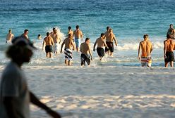 Spacerując po plaży natknęli się na... ludzką stopę!