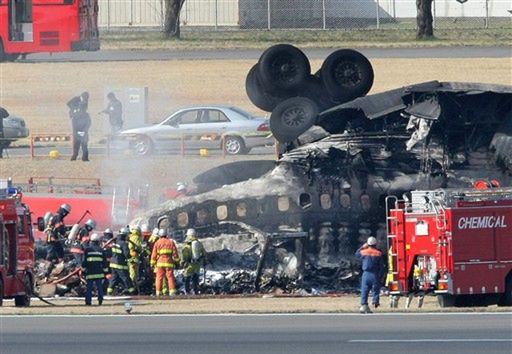 Dwie osoby zginęły w katastrofie lotniczej w Tokio