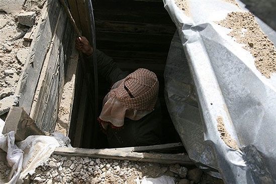 Izraelskie lotnictwo zaatakowało tunele w Strefie Gazy