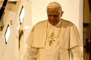 Czy Benedykt XVI wywoła podział w Kościele?