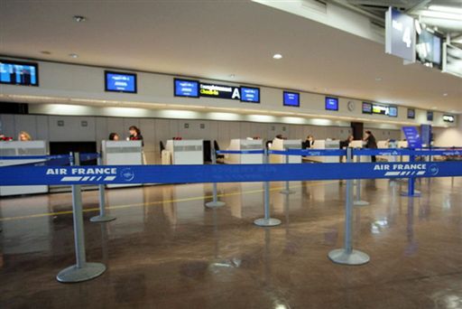 Chaos na lotniskach - piloci Air France strajkują
