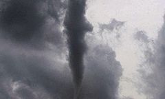 Burze i tornada w USA, 7 osób nie żyje