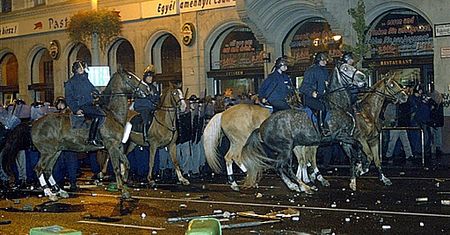 Kolejna noc zamieszek w Budapeszcie