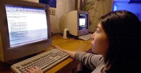Przestępcy seksualni aktywni w Internecie