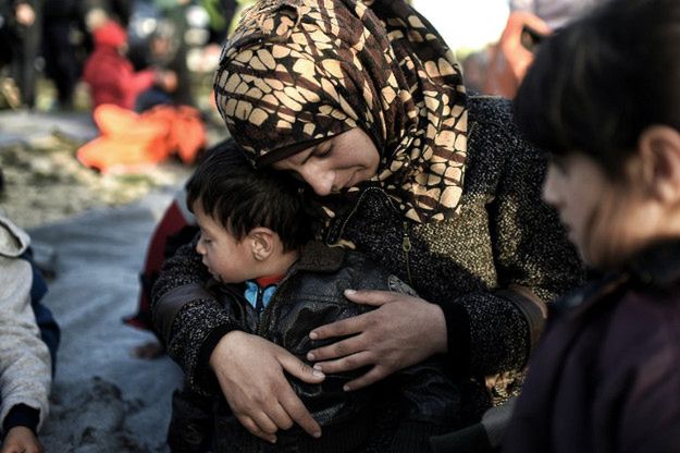 Uchodźczyni na greckiej wyspie Lesbos