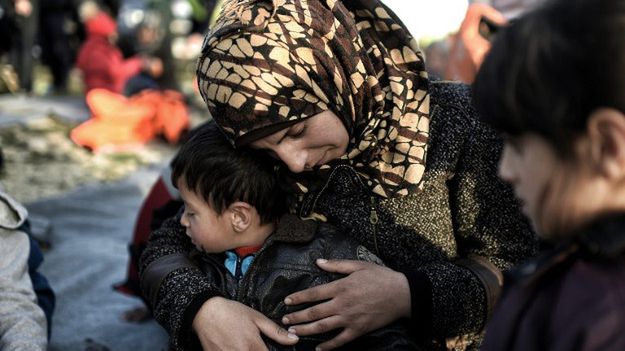 Uchodźczyni na greckiej wyspie Lesbos