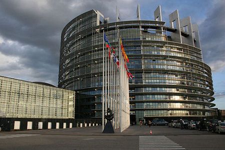 Siedziba Parlamentu Europejskiego w Strasburgu to ruina?