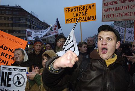 Czesi w proteście przeciw tarczy: "nie" towarom z USA!