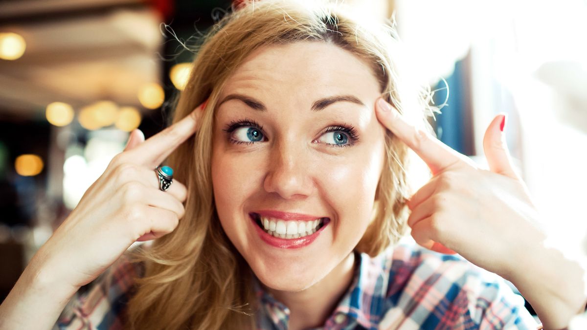 Pozytywne myślenie razem ze stabilnym poczuciem własnej wartości i proaktywnym nastawieniem do życia to konglomerat cech, które pomagają wykorzystać swój potencjał, uwierzyć we własne możliwości i czerpać radość z życia