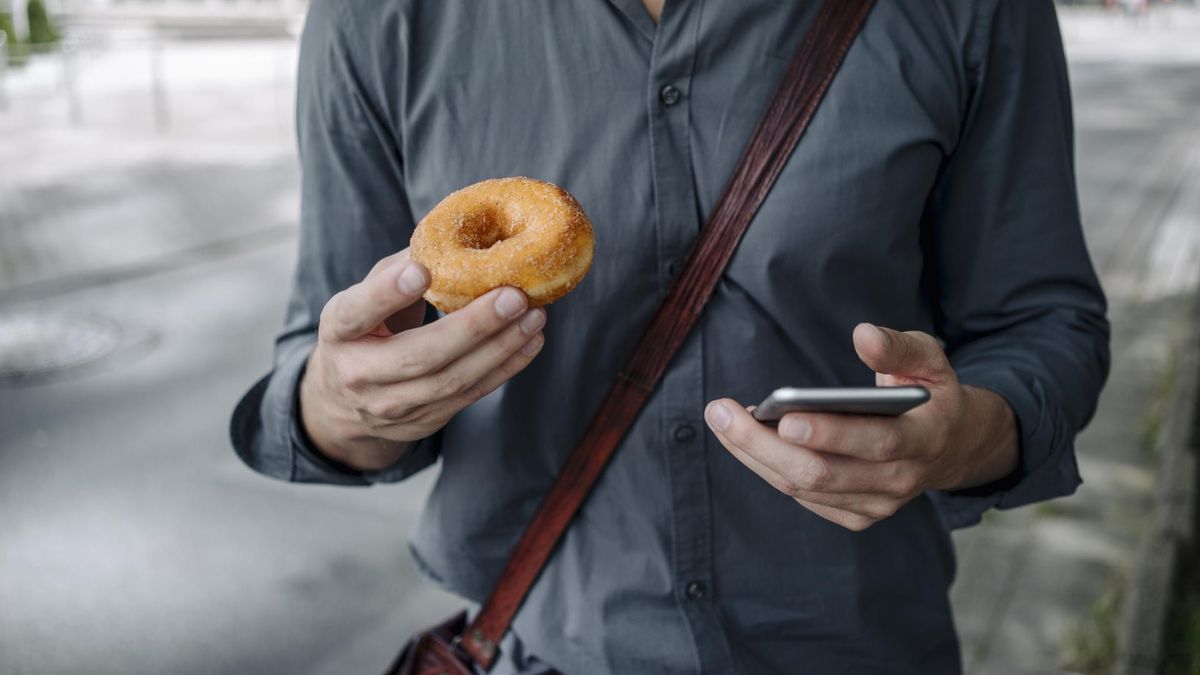 Tłusty Czwartek bez wyrzutów sumienia. Tyle musisz zrobić kroków, by spalić pączka
