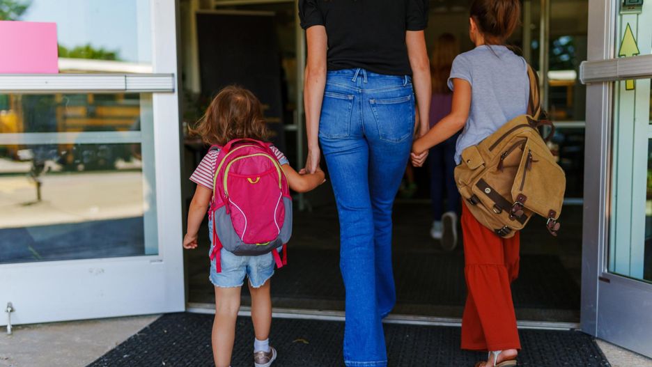 Plecak, WF i drugie śniadanie. Trzy filary zdrowia ucznia