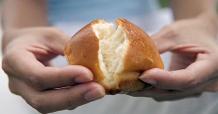 Jak zamrozić chleb, żeby był świeży i chrupiący?