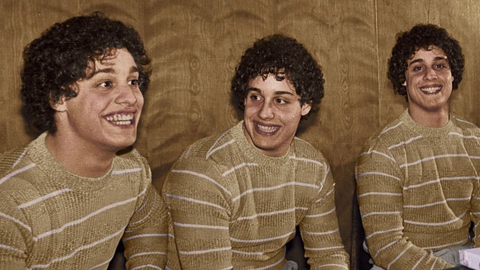 Trzech identycznych mężczyzn zostało rozdzielonych po narodzinach