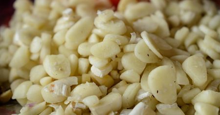 Zapobiega zakrzepicy. Wyjątkowe warzywo obniża cholesterol i trójglicerydy we krwi