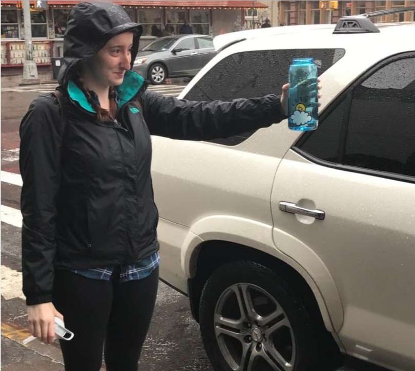 Uzupełniła wodę deszczówką