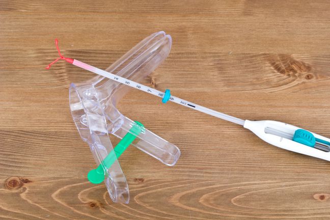 Mechanizm działania wkładki domacicznej to wywołanie stanu zapalnego, co powoduje zniszczenie plemników