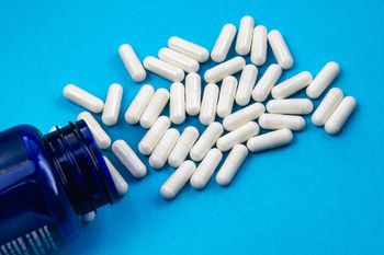 Maślan sodu bije rekordy popularności. Lekarki mówią, jak naprawdę działa na jelita