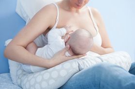 Karmienie piersią - jak przystawić dziecko do piersi?