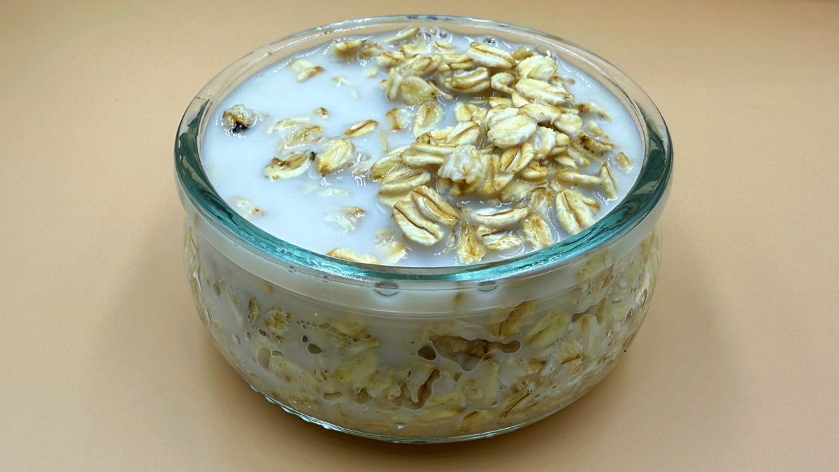 Twarzy nie trzeba smarować chemią – te produkty z lodówki też świetnie działają