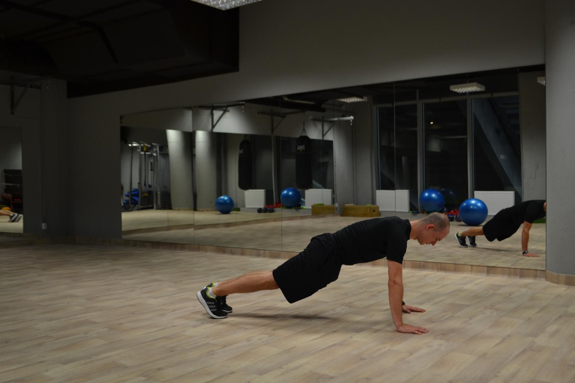 Burpee – część piąta. Autor: Grzegorz Wichrzycki