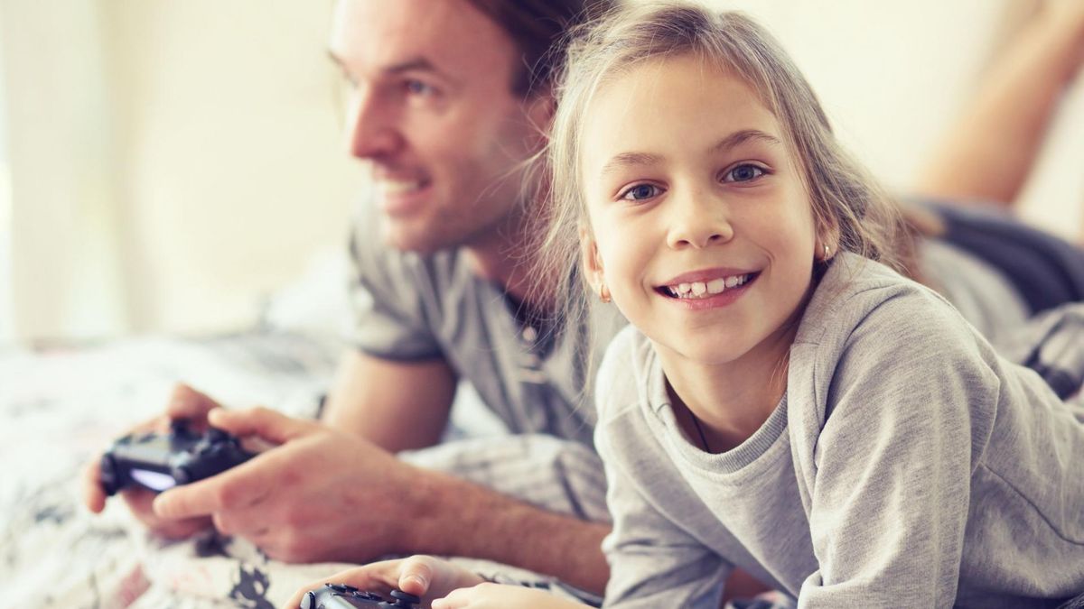 Grająca dziewczynka