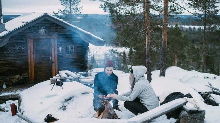 Czerwony Domek hen daleko pomaga zwierzętom