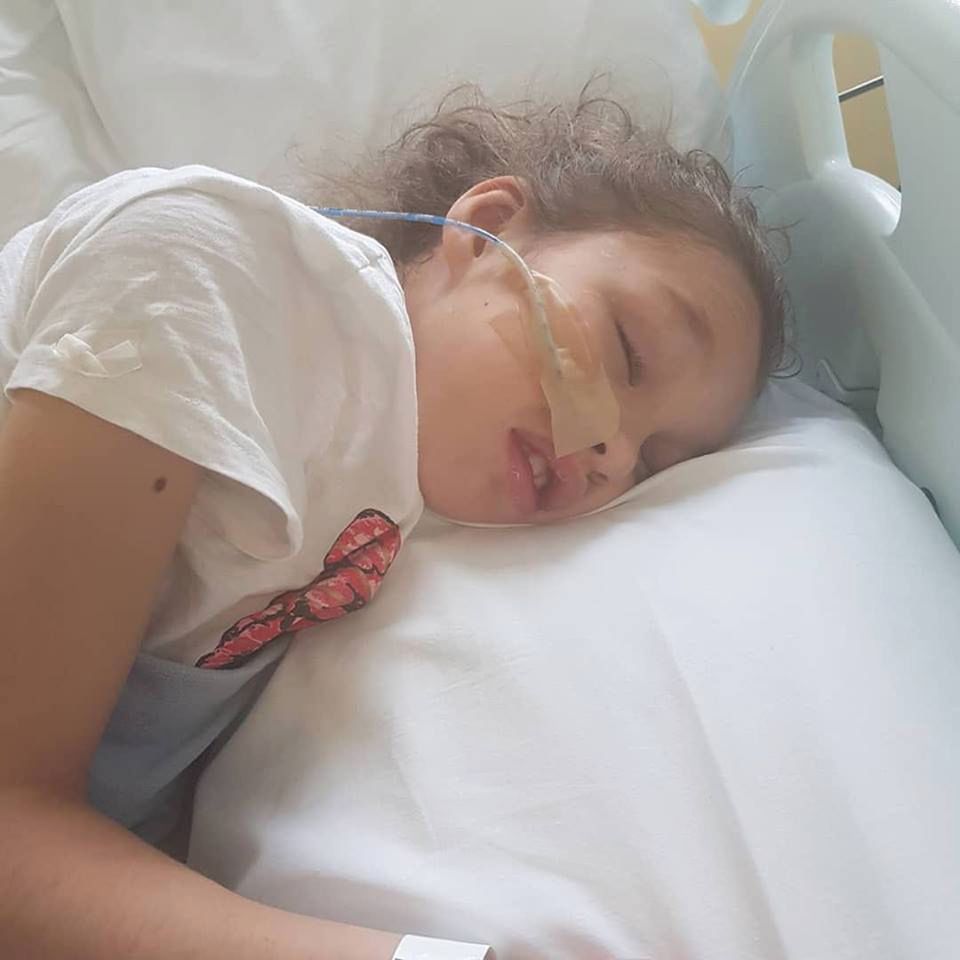 Konieczne było wprowadzenie pacjentki w stan śpiączki farmakologicznej