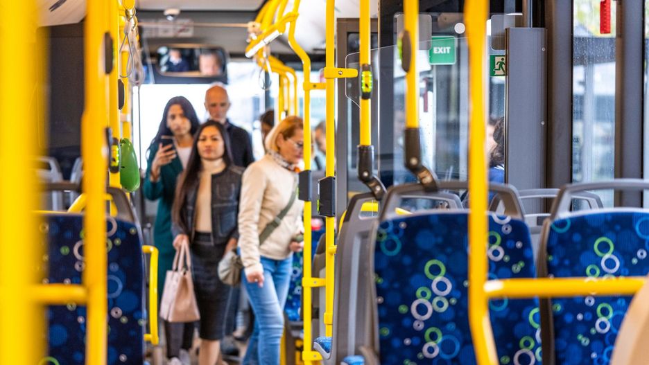 Nastolatki zaczęły krzyczeć w autobusie. Uratowały pasażerkę
