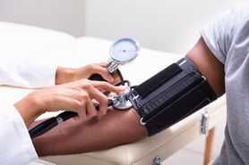 Jak skutecznie obniżyć ciśnienie - domowe sposoby i leki na ciśnienie