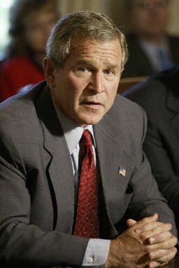 Maleje zaufanie Amerykanów do Busha