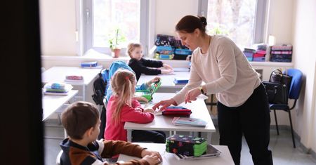 Zarobki nauczycieli "to kpina, nie prestiż". Sejm odrzucił poprawkę o podwyżkach