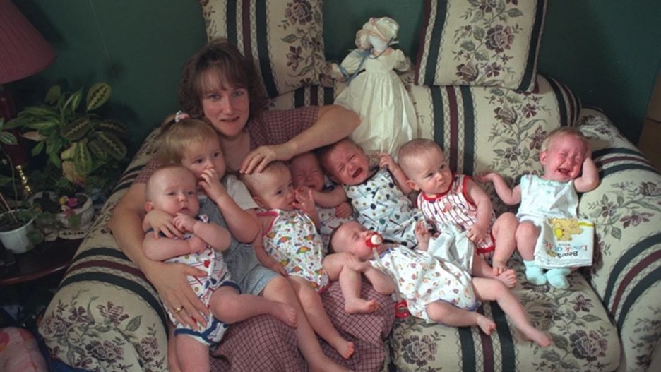 Sławne siedmioraczki mają już 27 lat. Co u nich słychać?