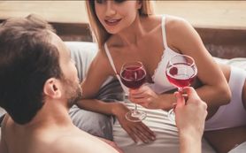 Co może się wydarzyć, gdy uprawiasz seks po alkoholu? (WIDEO)