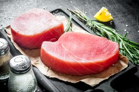 Stek z tuńczyka - kalorie i wartości odżywcze, przepisy