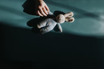 Dramat dzieci z rodziny zastępczej z Dolnego Śląska. Kontrola wykazała rażące nieprawidłowości