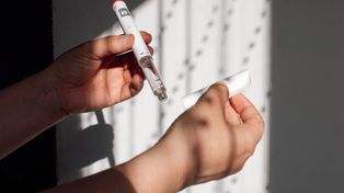 GLP-1 mogą wpływać na zdrowie psychiczne. Eksperci chcą wprowadzić oznaczenia