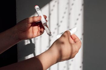 GLP-1 mogą wpływać na zdrowie psychiczne. Eksperci chcą wprowadzić oznaczenia