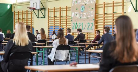 Opublikowała zdjęcie arkusza maturalnego w internecie. Na zdjęciu był widoczny jej dowód